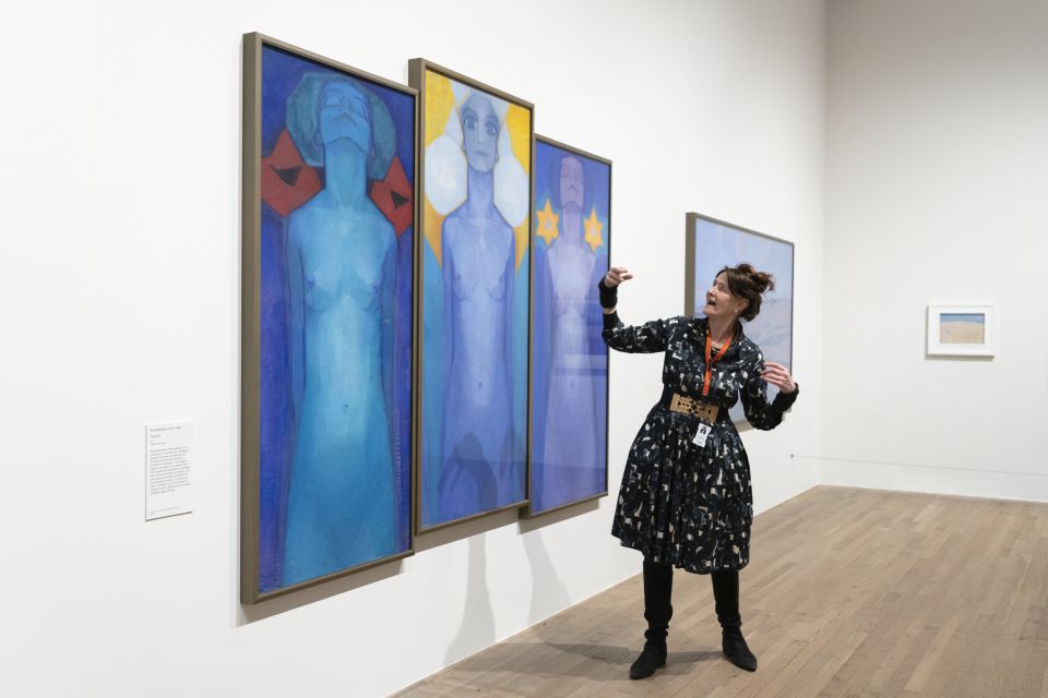 London: Tate Modern Official Guided Tour - What you’ll actually see: main collections, must-sees, and a mix of media
