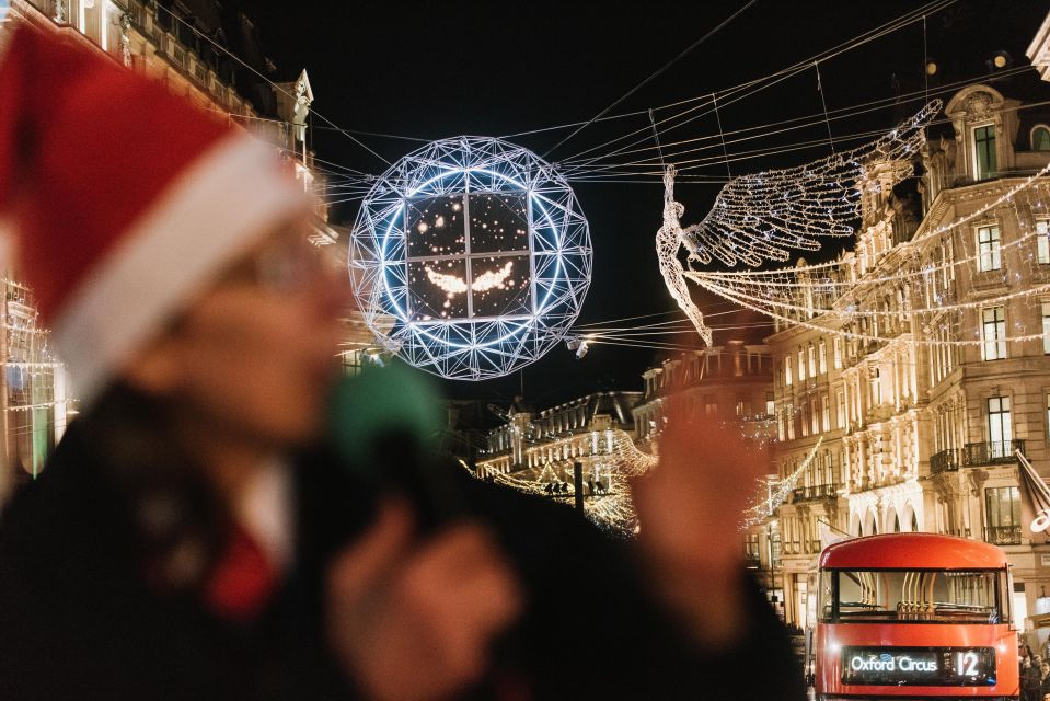 London: Tootbus Christmas Lights Tour incl walking tours - The Tootbus App and Christmas Playlist: Small Add-On, Real Convenience