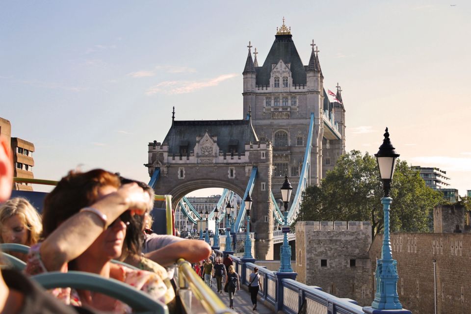 London: Tootbus London by Night Bus Tour - Quick hits before you ride