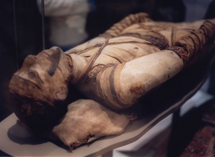 London: Tour of the British Museum - Aztecs plus Hoa Hakananai’a: ending with a two-meter surprise