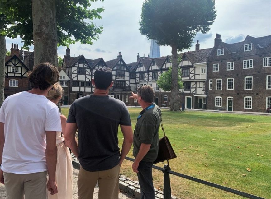London: Tower of London Guided Tour with Boat Ride - Who should book this, and who should choose another option