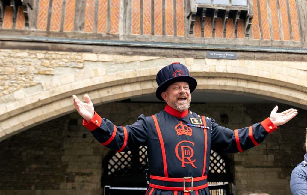 London: Tower of London, Thames Boat & Changing of the Guard - Why this Tower + Thames morning is such good value