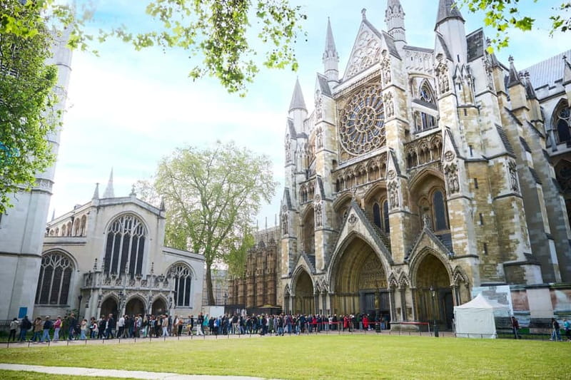 London: Ultimate One-Day Tour with Tower, Abbey & Cruise - A full-day London route that covers the Big Three (and more)
