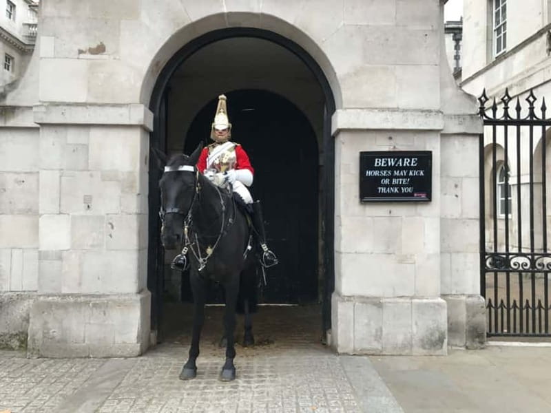 London: Ultimate One-Day Tour with Tower, Abbey & Cruise - Tower of London: skip-the-line entry and how to make it count