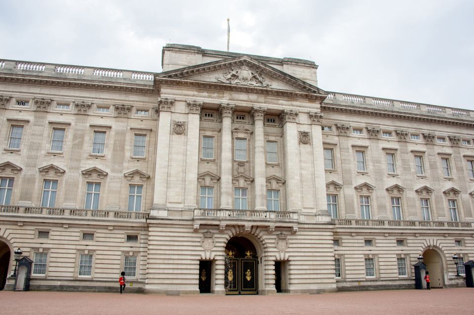 London: Vintage Bus Tour and London Eye Ticket - Westminster Abbey and Tower of London: quick stops, smart photos
