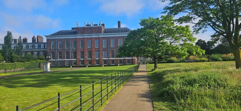 London: VIP Kensington Palace Gardens Tour & Royal High Tea - Kensington Palace Gardens: Cradle Walk, Sunken Garden views, and Diana’s statue