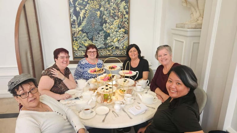 London: VIP Kensington Palace Gardens Tour & Royal High Tea - The Hilton Hyde Park meeting point and why timing matters