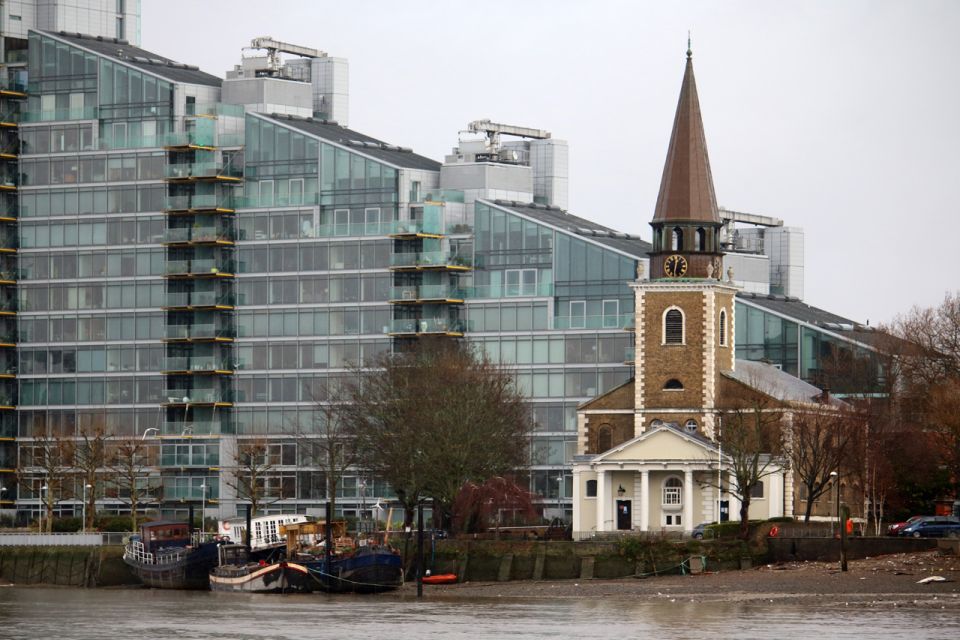 London: Westminster to Kew River Thames Cruise - Hammersmith, Barnes, and Chiswick: when the river gets calmer