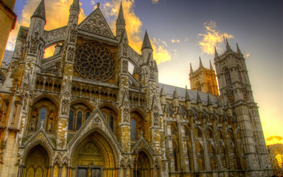 London: Westminster Walking Tour & Westminster Abbey Visit - Westminster Abbey: coronations, weddings, and burials you can stand inside