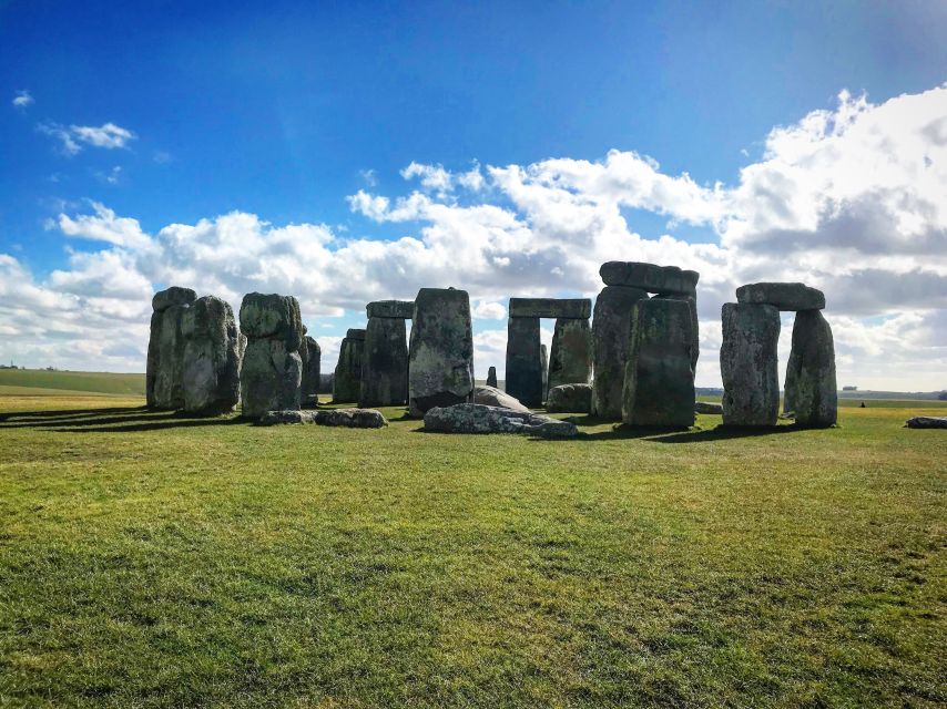 London: Windsor Castle, Stonehenge, and Bath Day Trip - Start at Victoria Coach Station, then let the route do the work