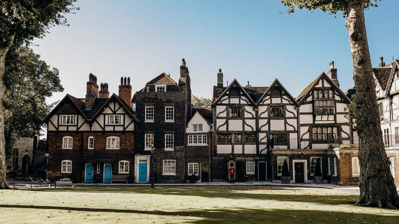 Tower of London Tour with Crown Jewels, plus River Cruise - Timing, walking pace, and what to wear